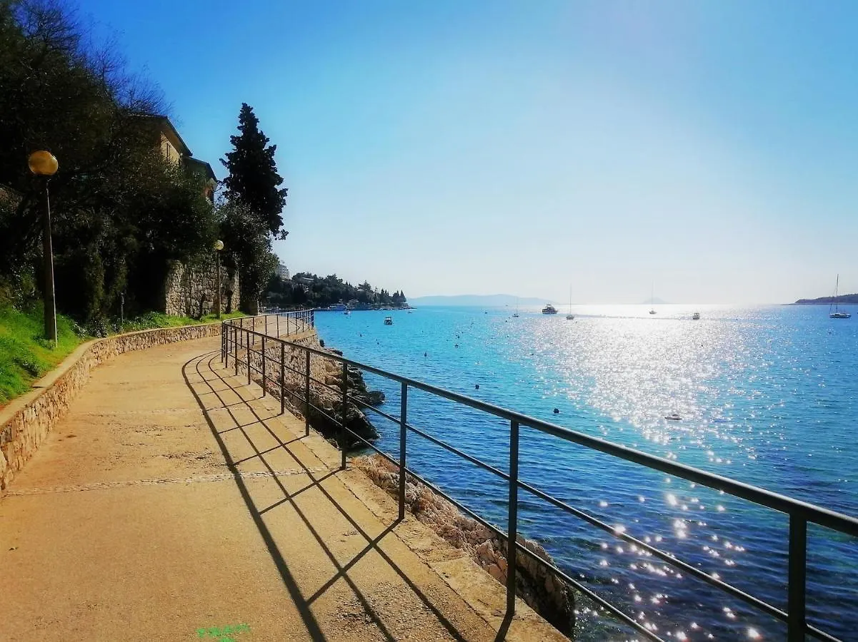 Apartment Suzie Q - Intermezzo With Sea View Rabac 0*,  Croatia